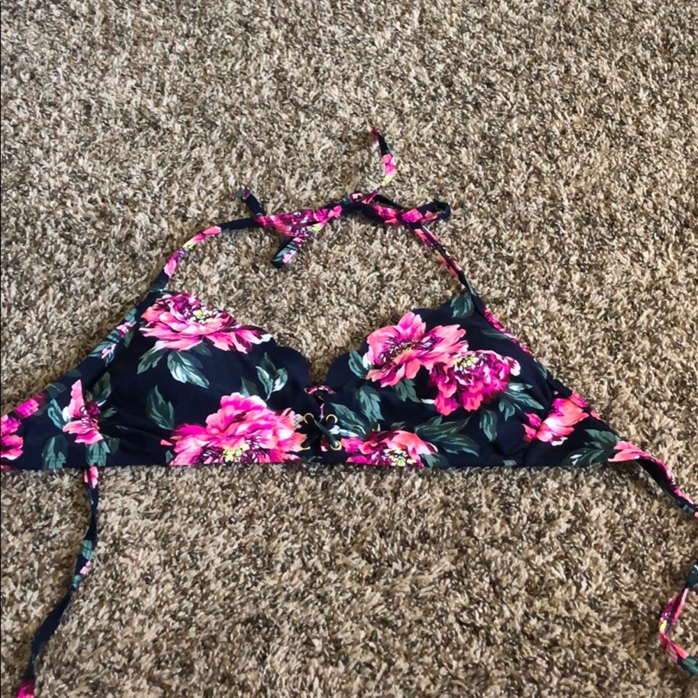 Bikini top *never worn*